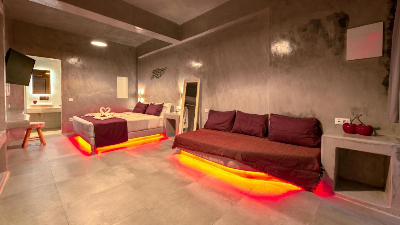 The Muses Of Santorini Private Jacuzzi Suites Vóthon المظهر الخارجي الصورة